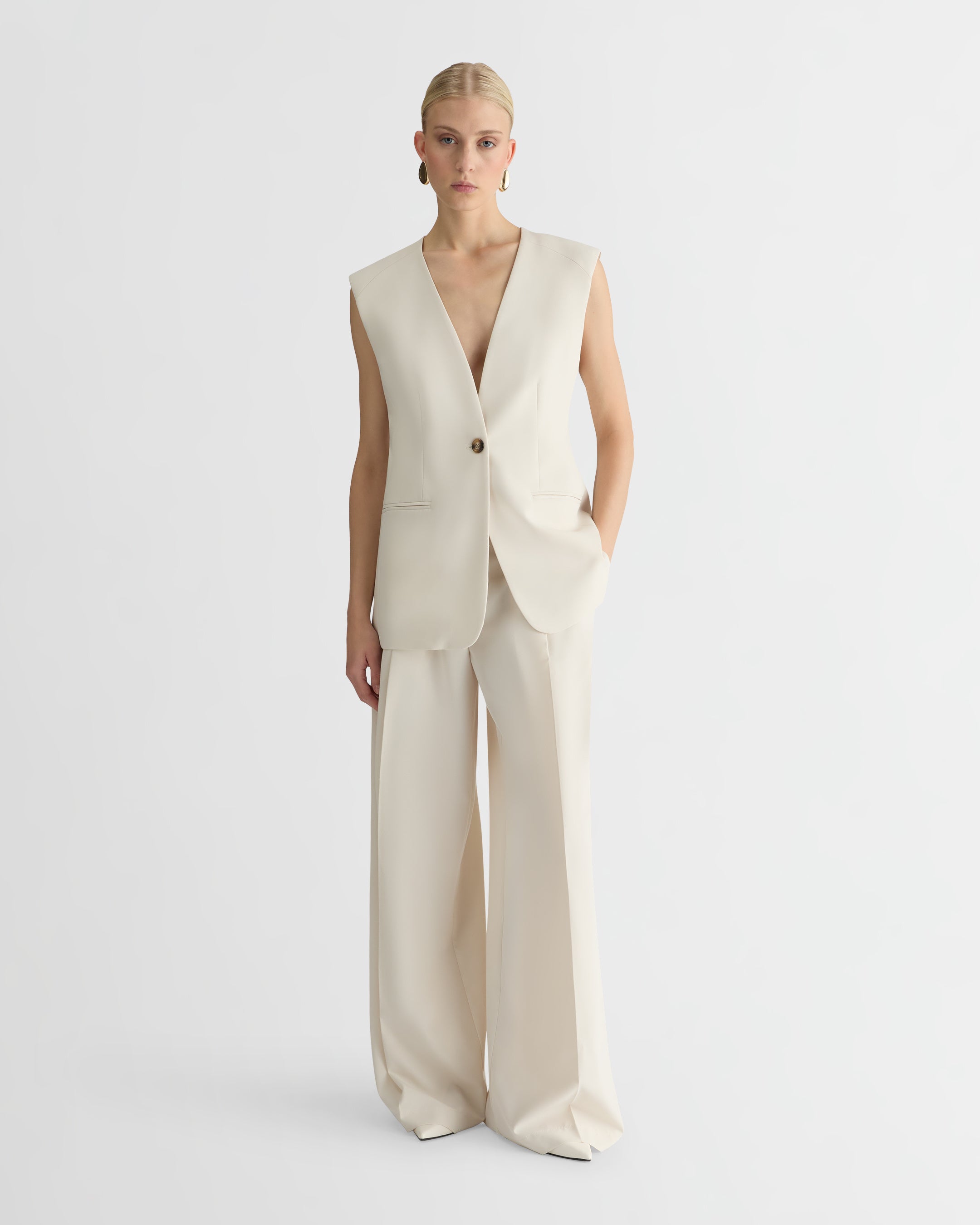 The Canvas Charlie Vest - Cream