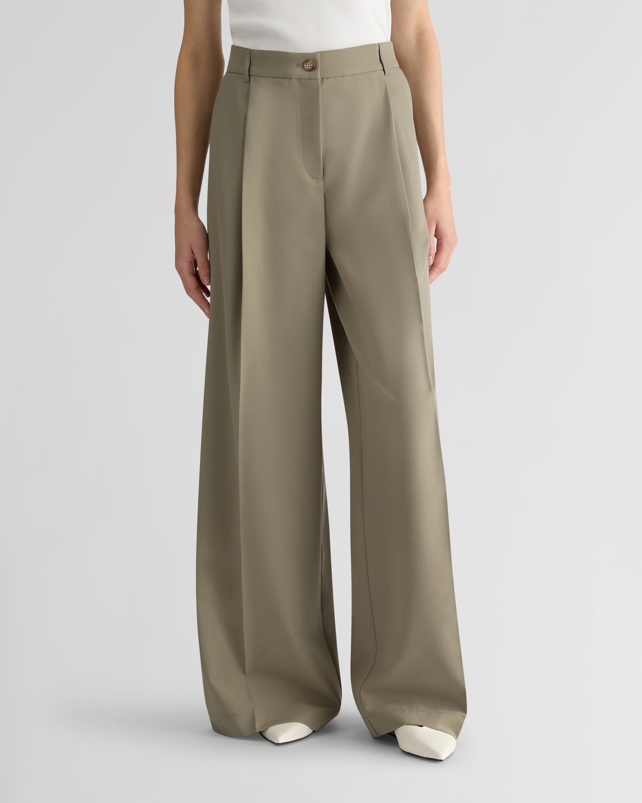 The Canvas Gabrielle Pants - Salvia